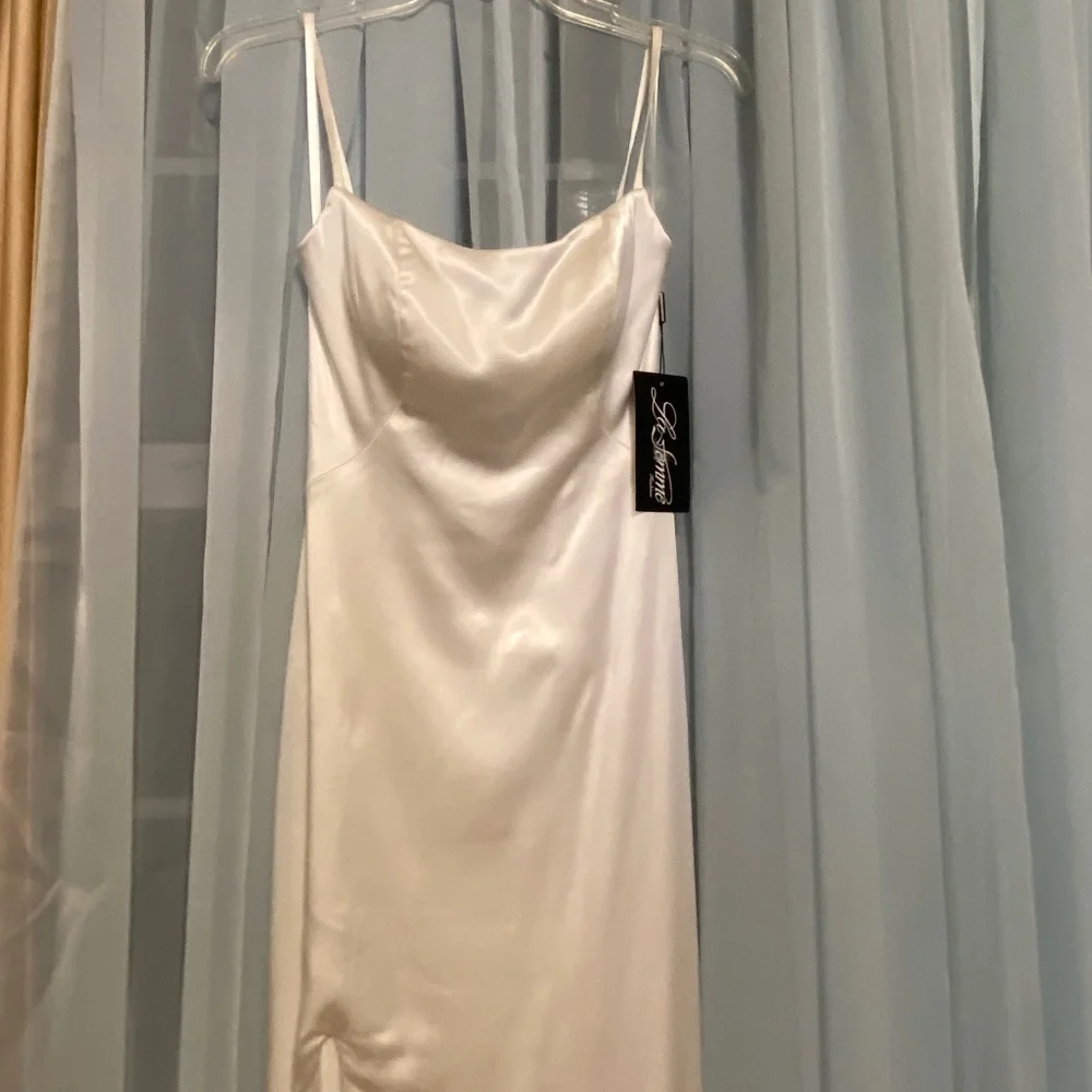 La Femme Dress Collection White Satin Column Gown with Slit  Size 2 - Picture 6 of 9